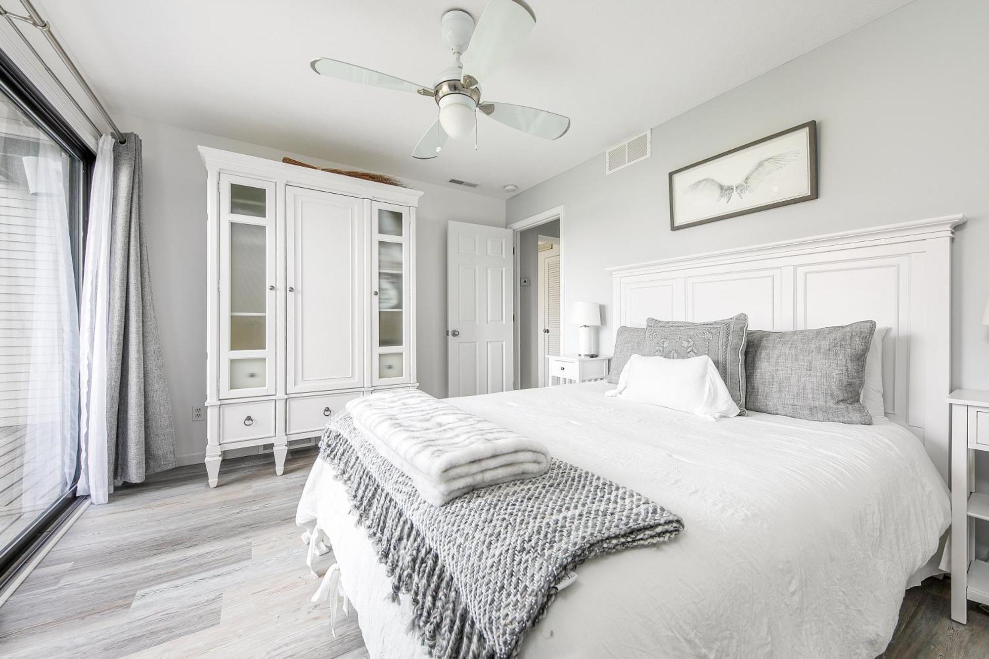 Gorgeous 2 Bedroom Lake View Condo Traverse City Esterno foto