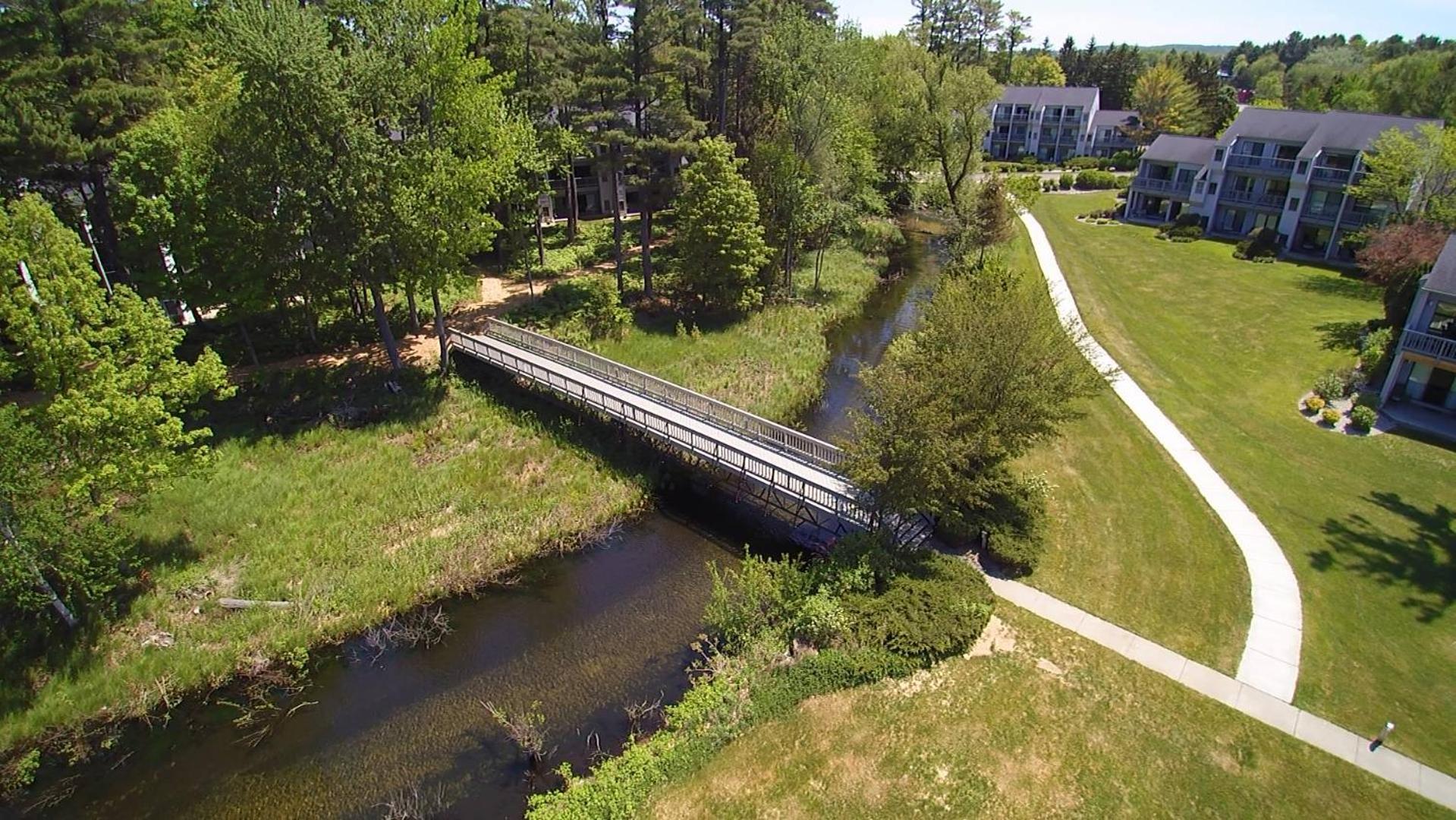 Gorgeous 2 Bedroom Lake View Condo Traverse City Esterno foto