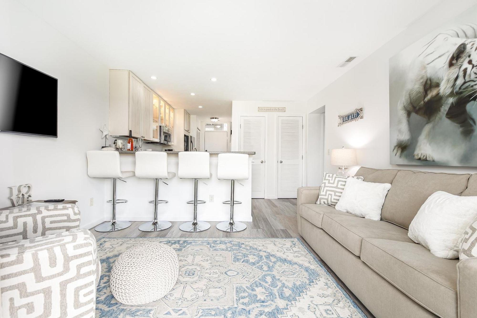 Gorgeous 2 Bedroom Lake View Condo Traverse City Esterno foto